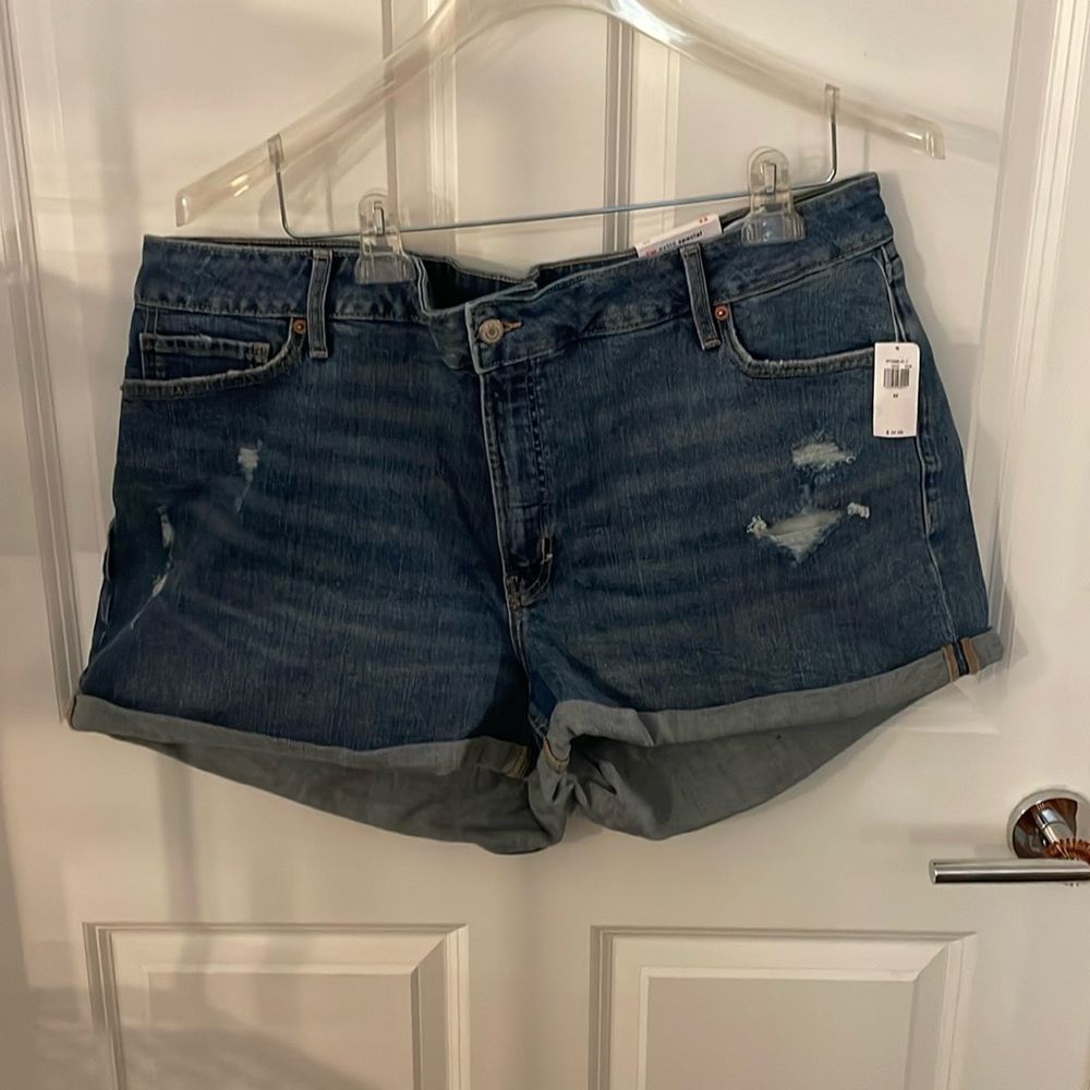 Old Navy O.G. Straight. High-Rise. 3” inseam. Size 22. NWT